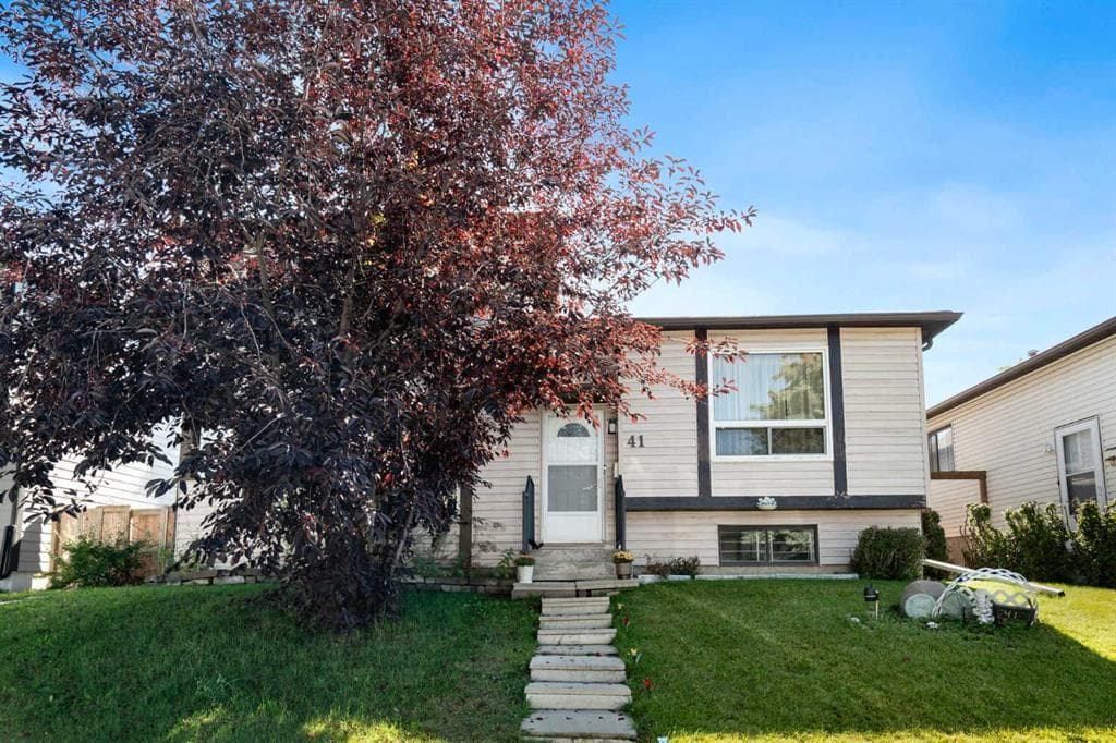 41 Cedardale Road SW — photo 1