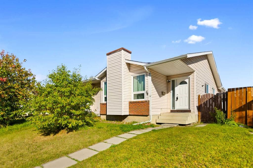 64 Whitworth Way NE — photo 1