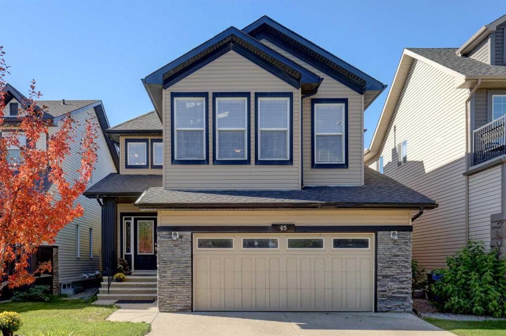 45 Royal Oak Manor NW — photo 1