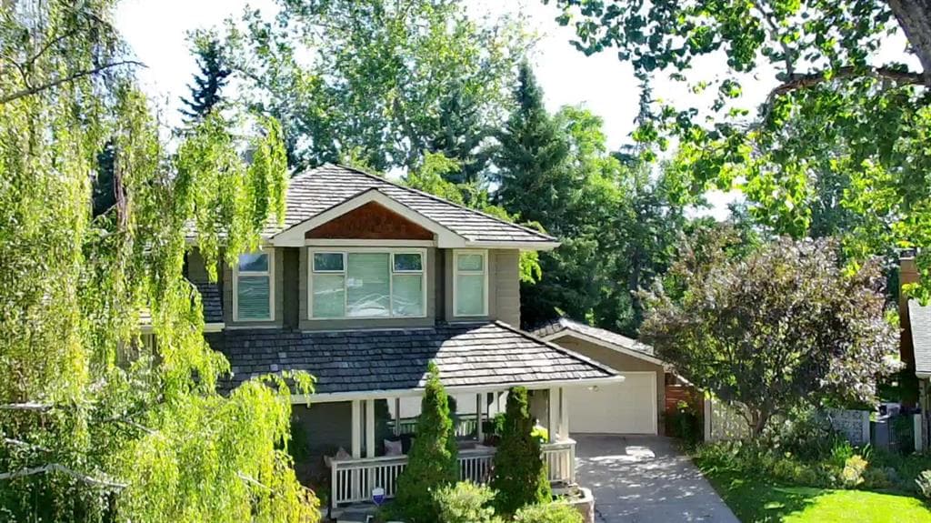 10528 Mapleridge Crescent SE — photo 1