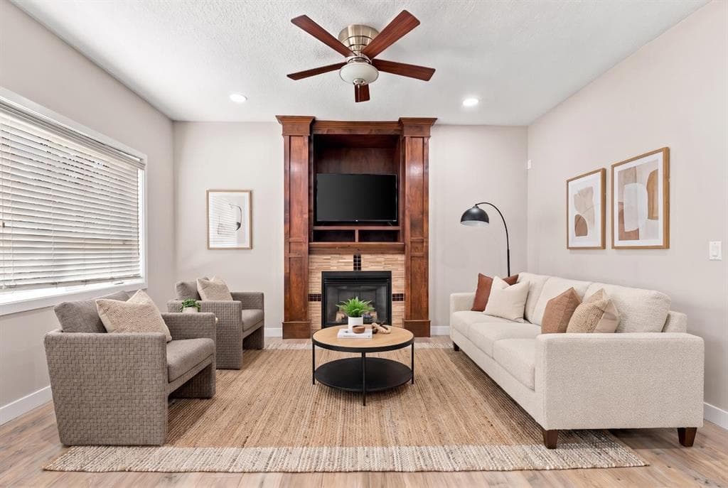 360 Saddlemont Boulevard NE — photo 1