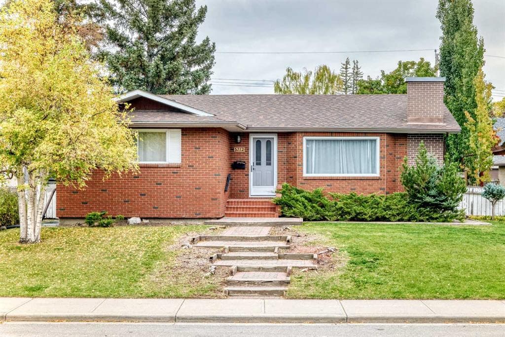 3-bed Detached for sale at 5712 Lakeview Drive SW, Calgary