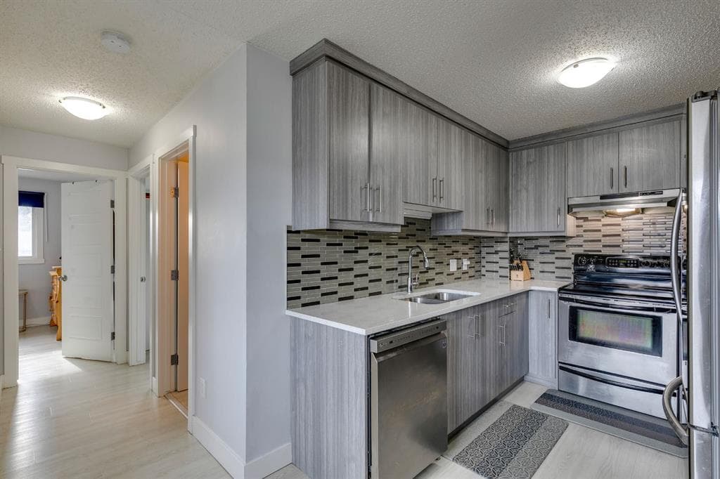 140 Templehill Drive NE — photo 1