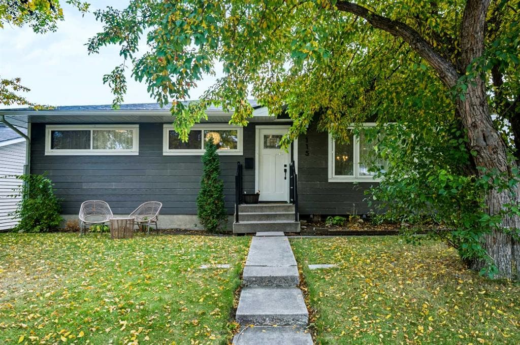 115 Flavelle Road SE — photo 1