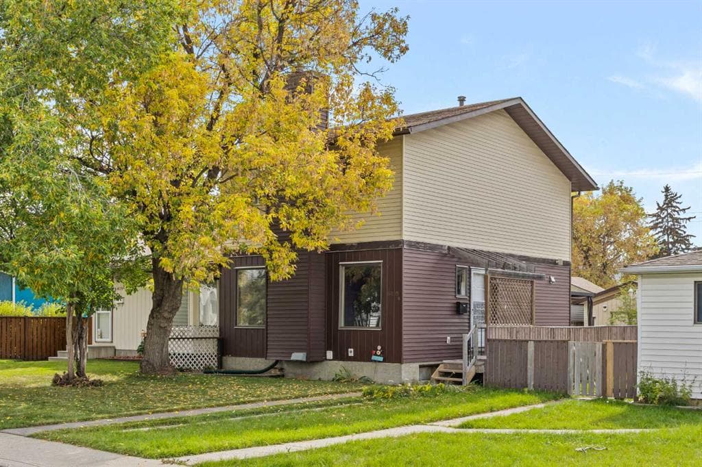 3-bed Semi-detached for sale at 6419B 33 Avenue NW, Calgary
