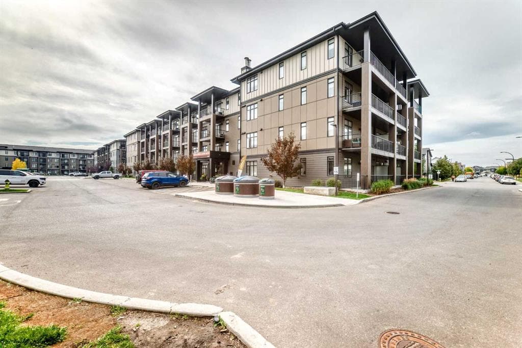 3205, 200 Seton Circle SE — photo 1