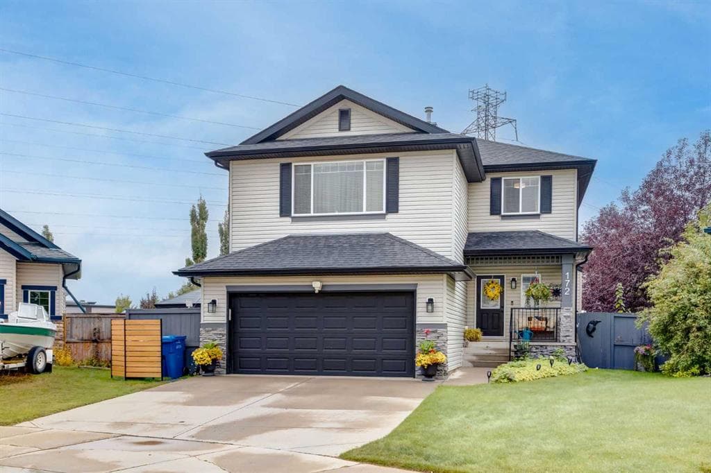 4-bed Detached for sale at 172 Oakmere Way, Chestermere