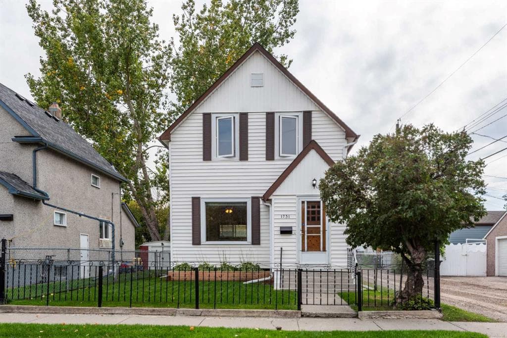3-bed Detached for sale at 1731 26 Avenue SE, Calgary