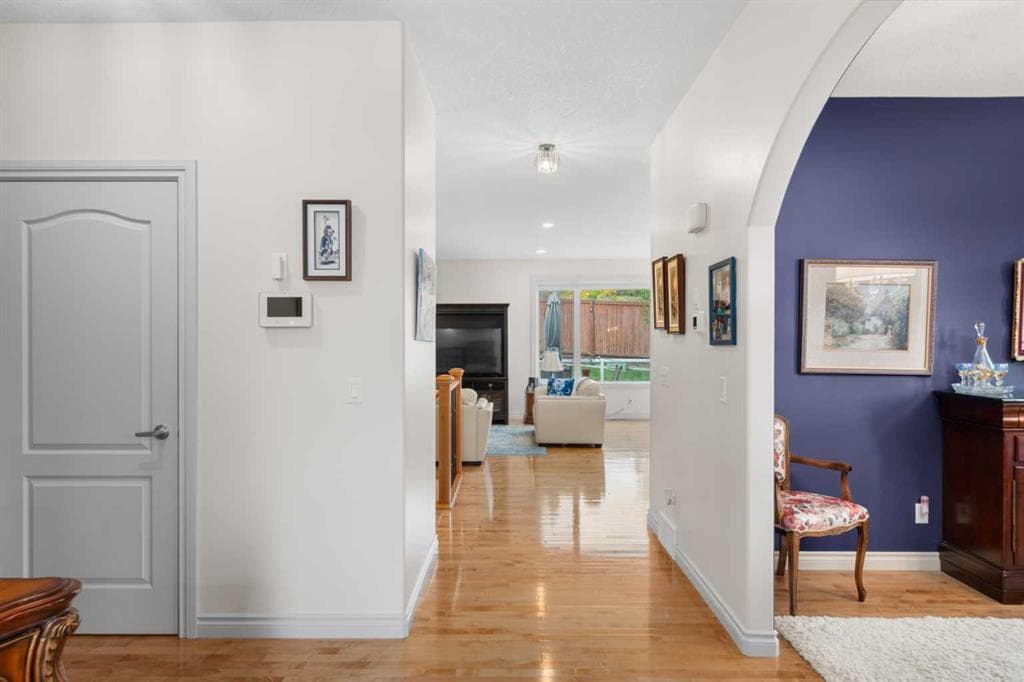 64 Elysian Crescent SW — photo 1