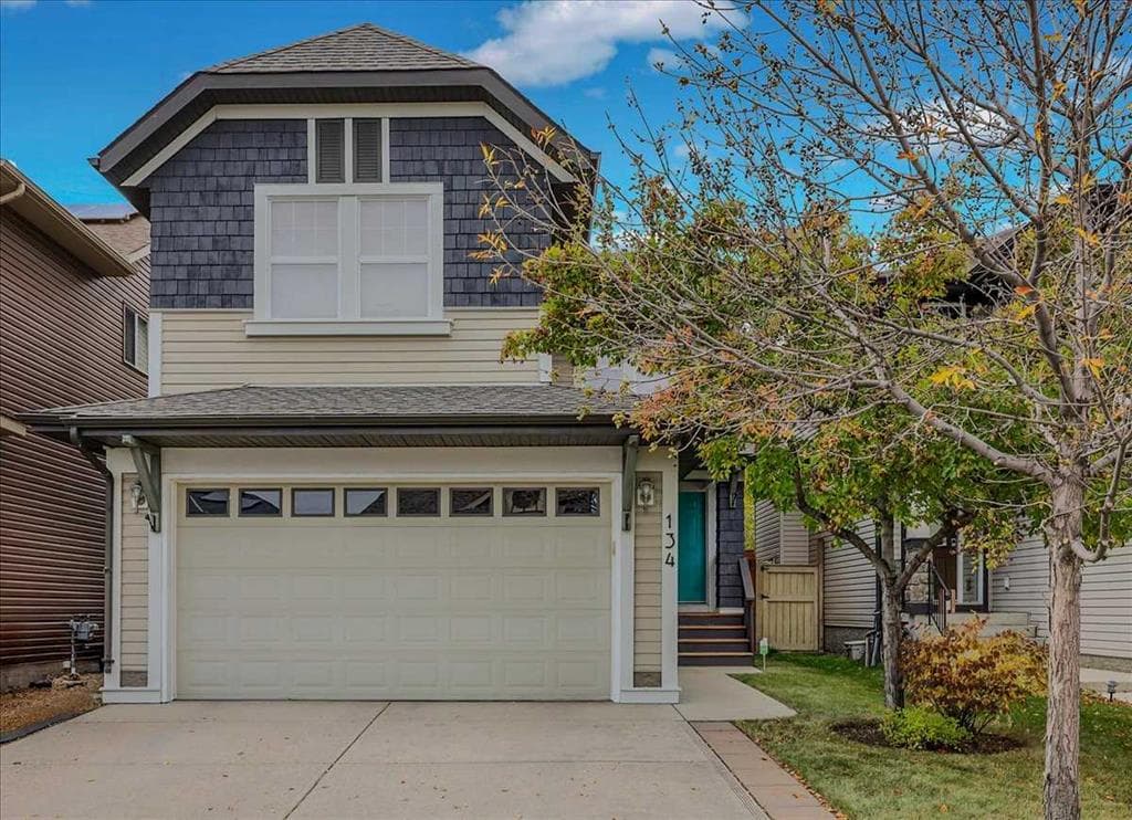 4-bed Detached for sale at 134 Autumn Close SE, Calgary