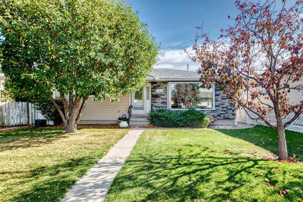 4-bed Detached for sale at 1040 Motherwell Road NE, Calgary