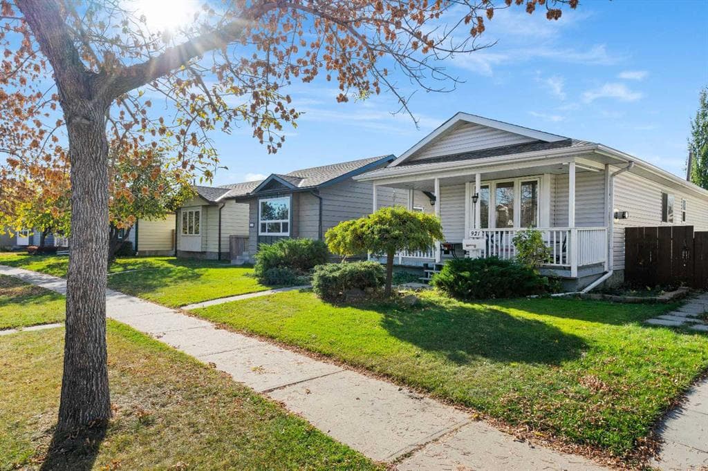 2-bed Detached for sale at 921 Erin Woods Drive SE, Calgary