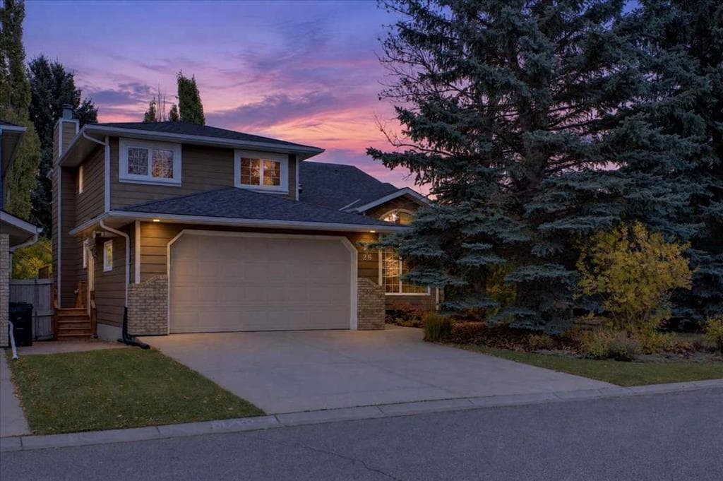 26 Evergreen Terrace SW — photo 1