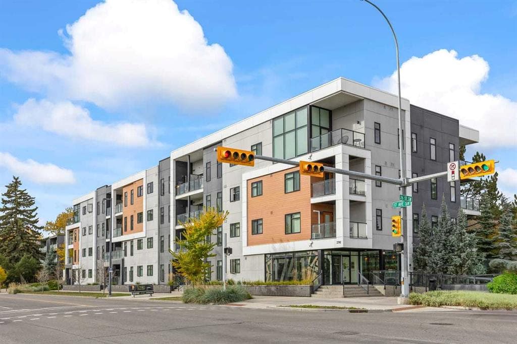 213, 2702 17 Avenue SW — photo 1