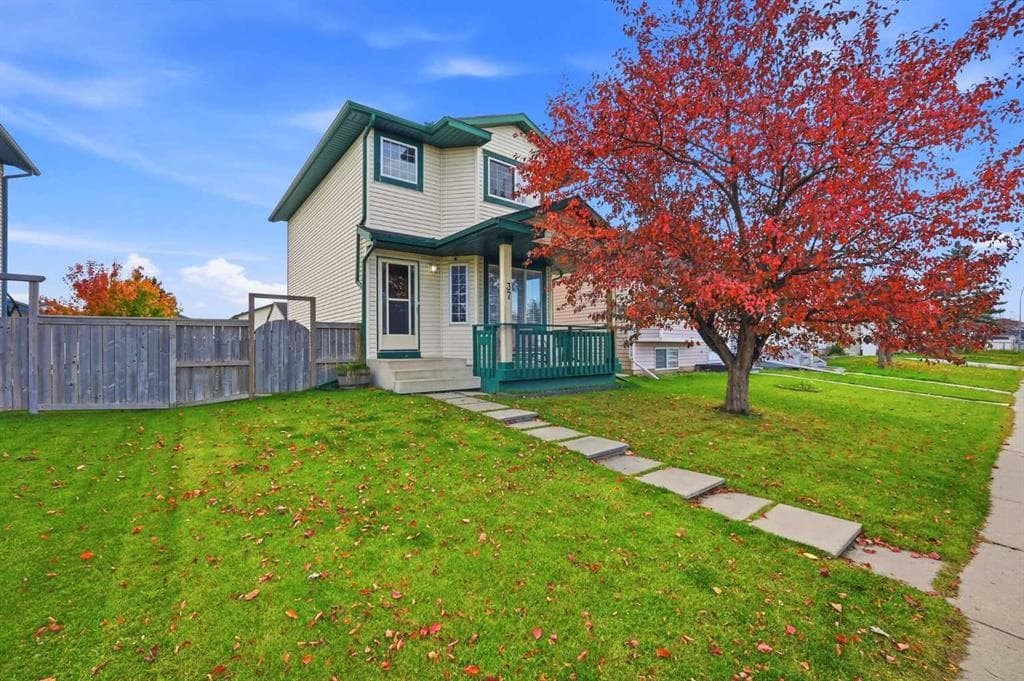 37 Appleside Close SE — photo 1